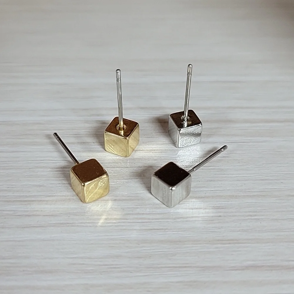 CLASSIC CUBE STUD EARRINGS, Choice of Color